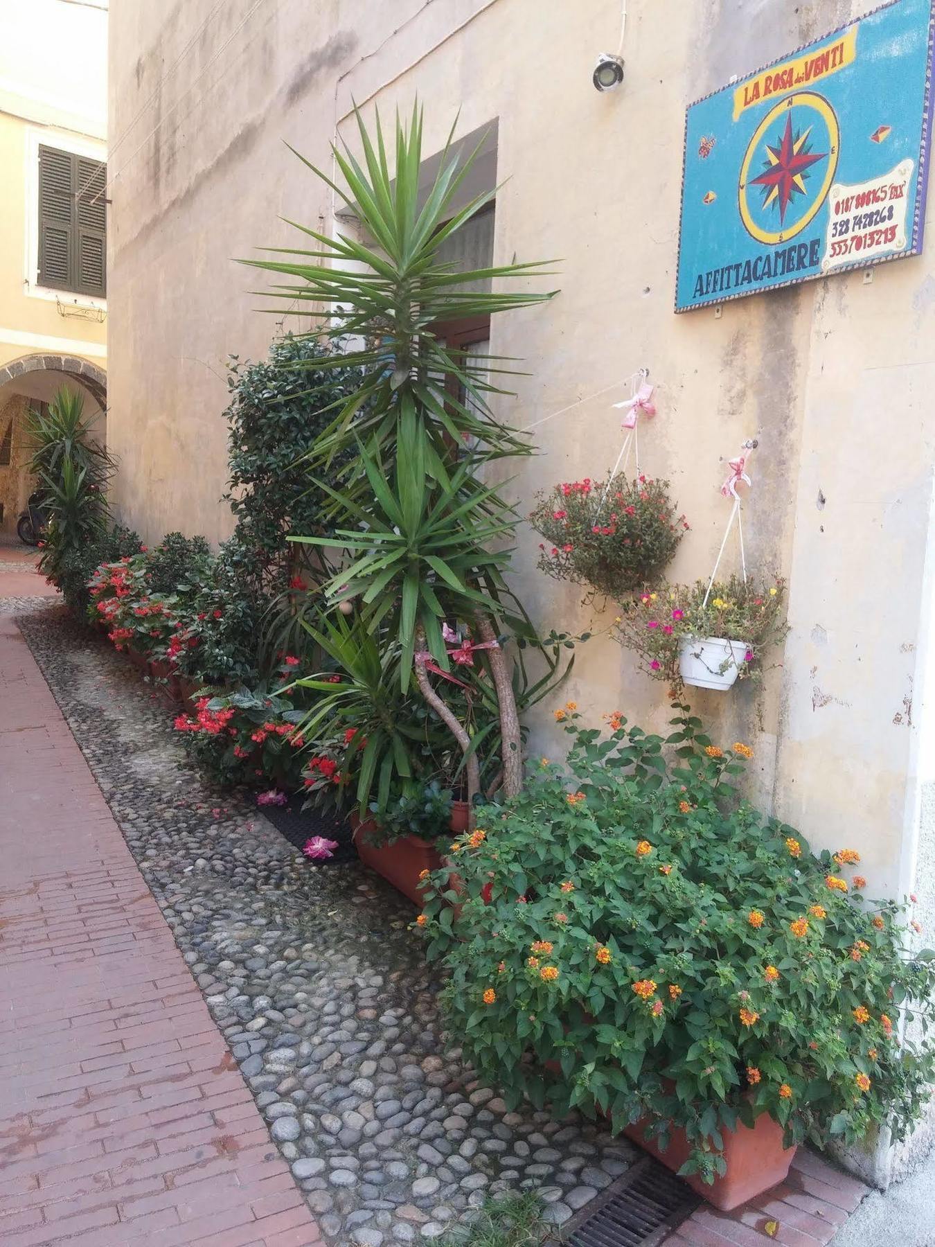 Affittacamere Rosa Dei Venti Levanto Exteriör bild